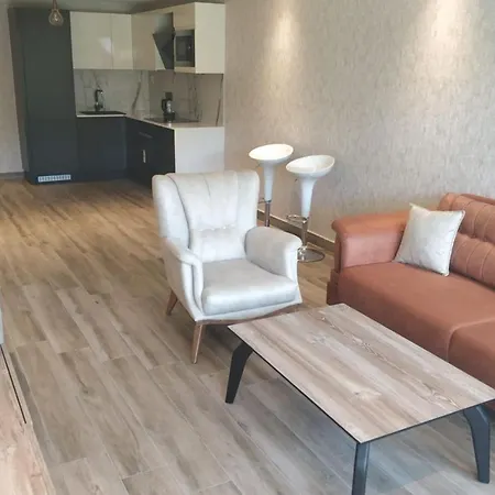 Charming With Shared Pools Near Beach And Center In Alanya Апартаменты